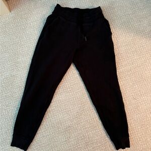 Black scuba high rise jogger sweatpants lululemon size 4